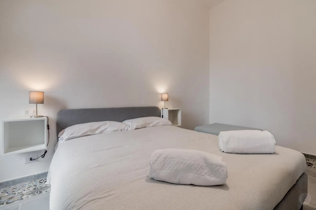 Hotel Roma House Piramide Włochy