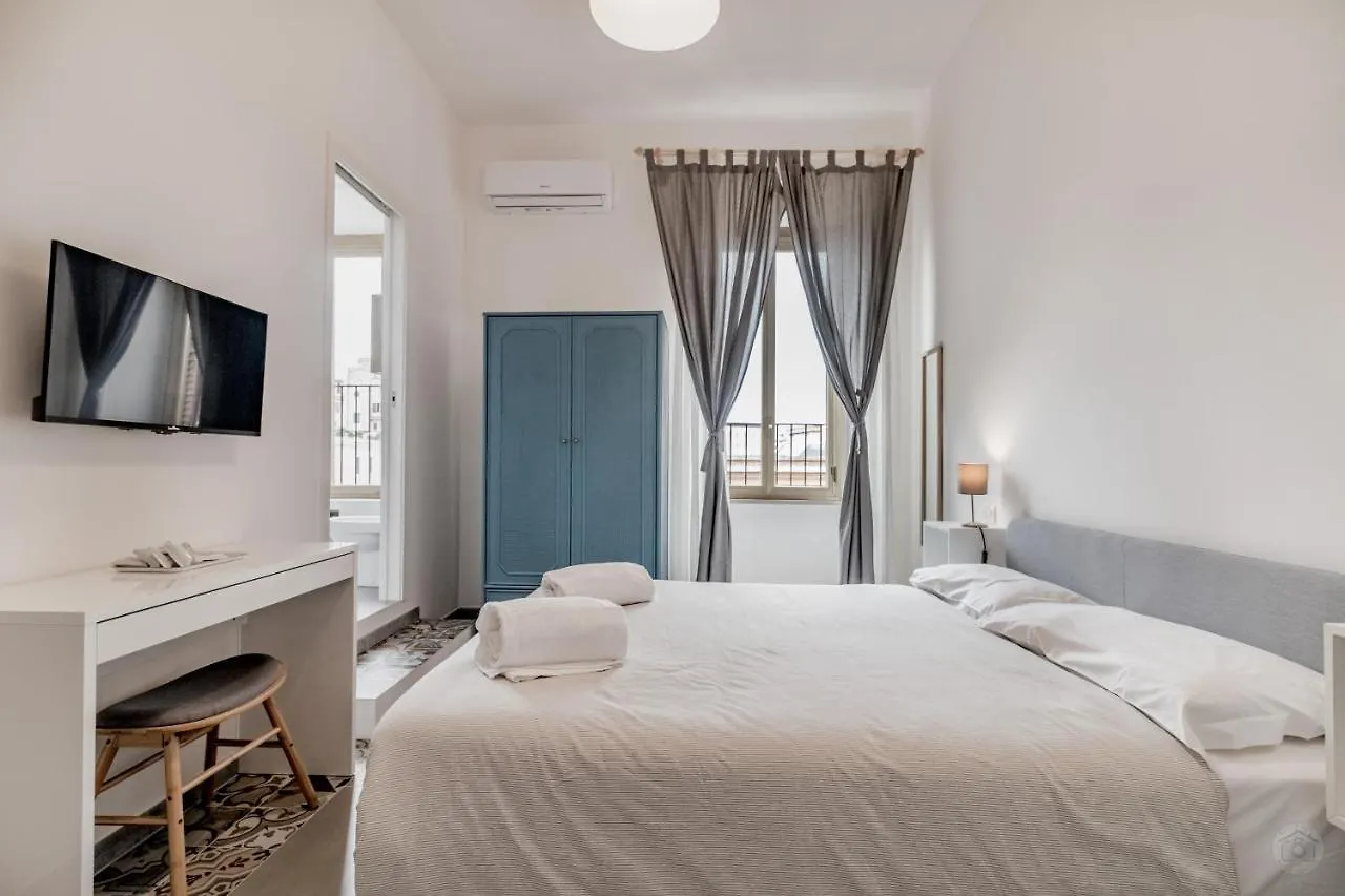 Πανσιόν Roma House Piramide Ξενοδοχείο